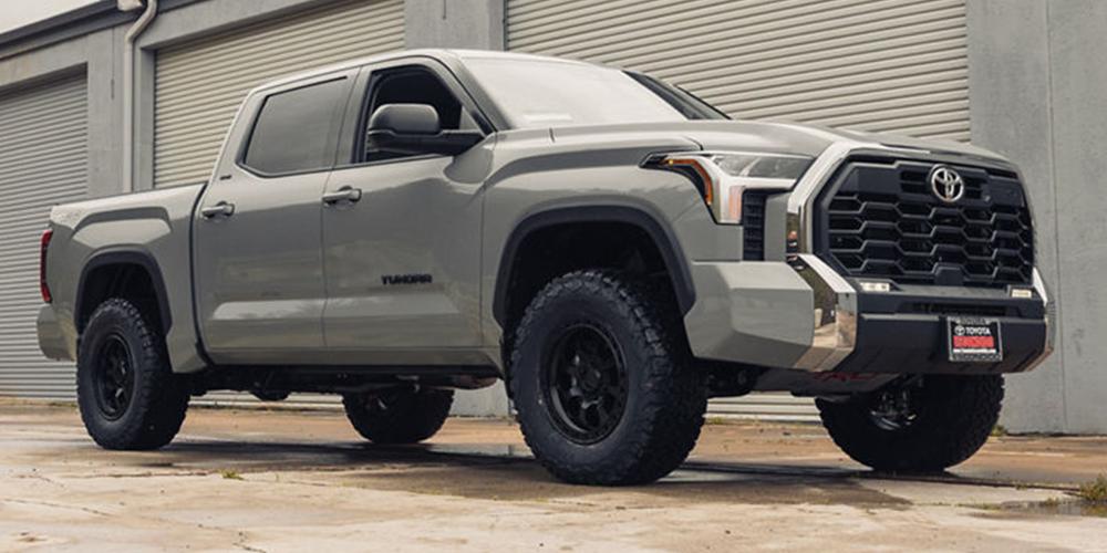 Toyota Tundra KMC Wheels KM550 Riot SBL